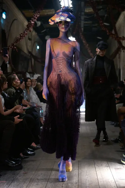 Look 29